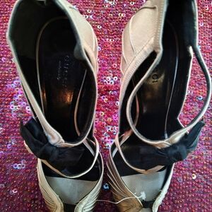 Gucci ladies skinny heels